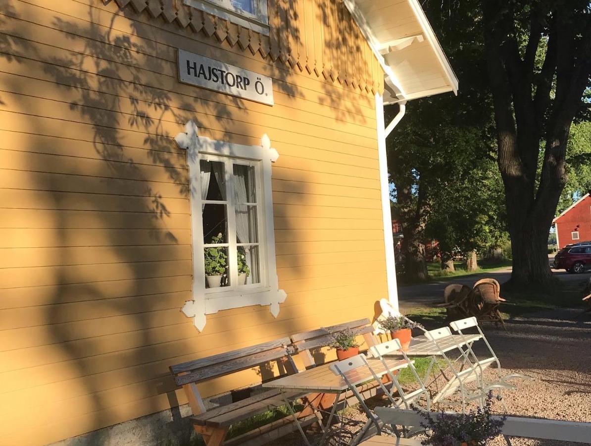 Hajstorp Slusscafe & Vandrarhem Тьоребуда Екстер'єр фото